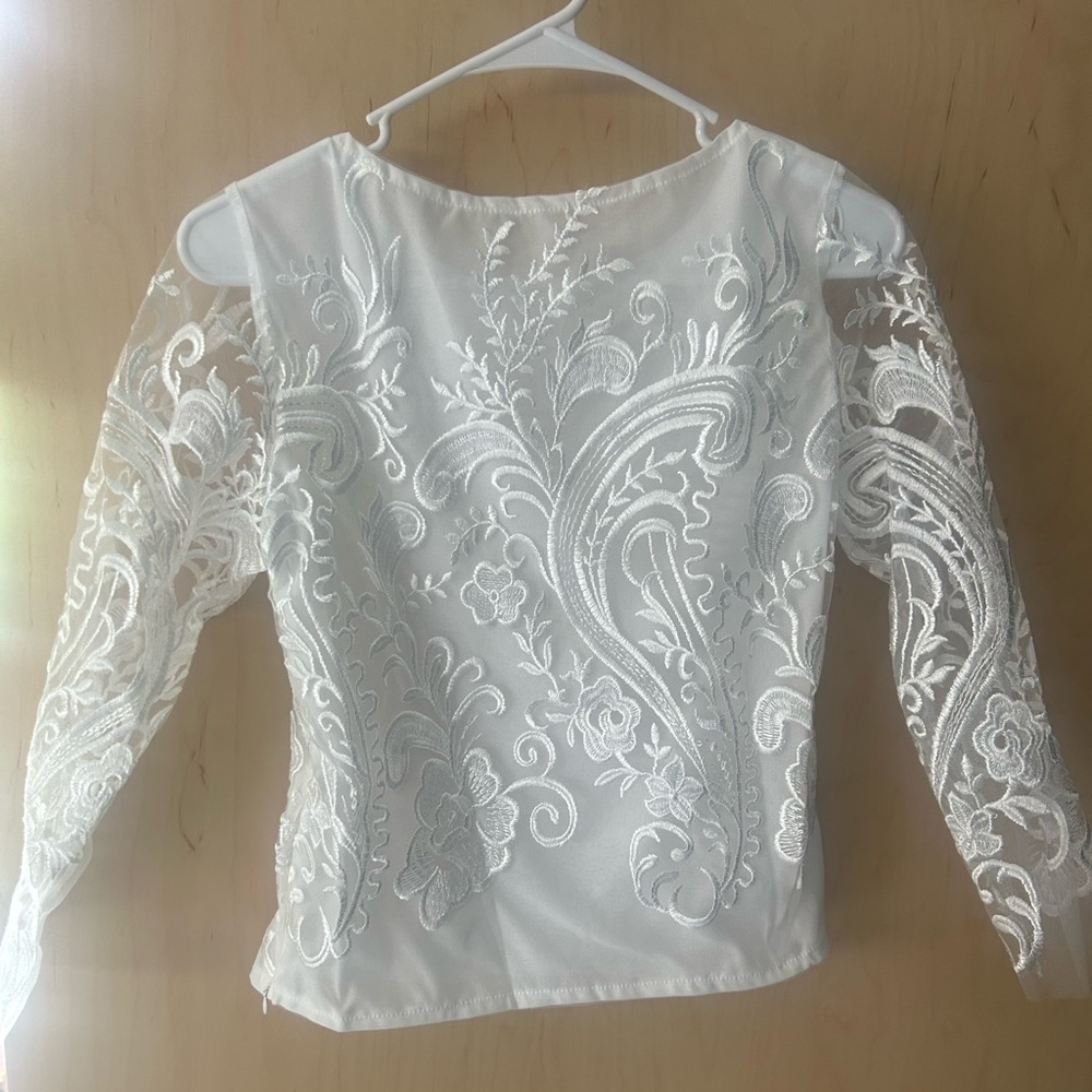 White lace top